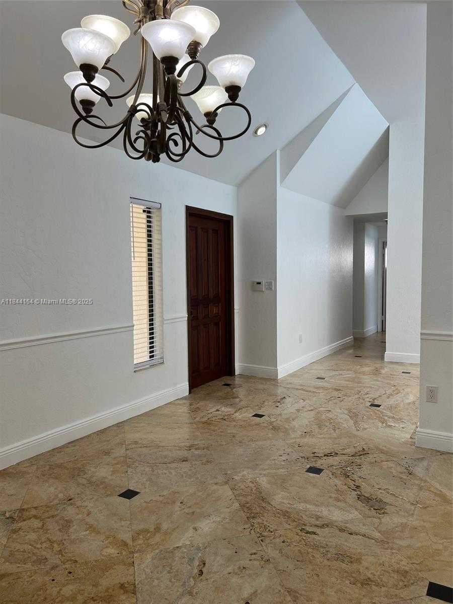Small Image of 10511 SOUTH WEST 145TH CT, Miami Number 5