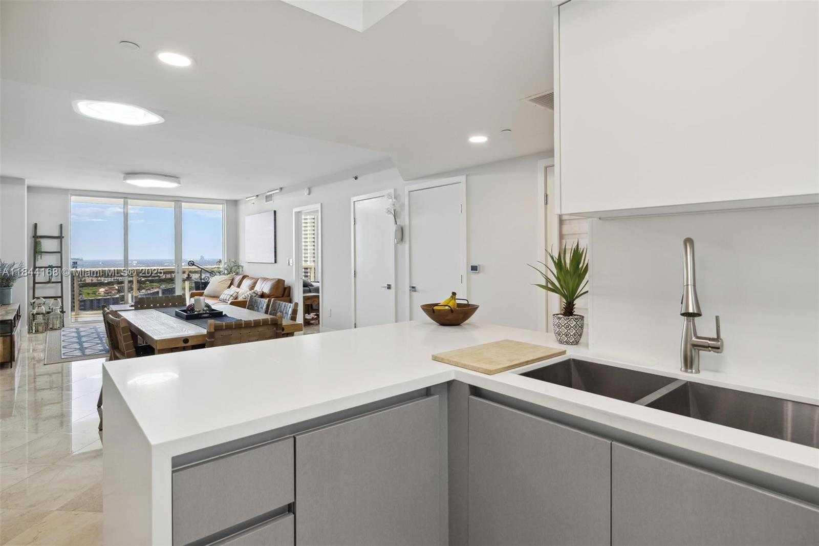 Small Image of 1850 SOUTH OCEAN DR #3408, Hallandale Beach Number 18