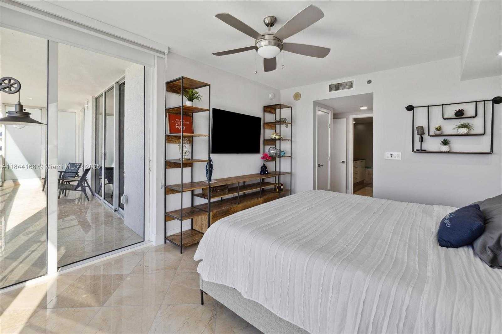 Small Image of 1850 SOUTH OCEAN DR #3408, Hallandale Beach Number 23