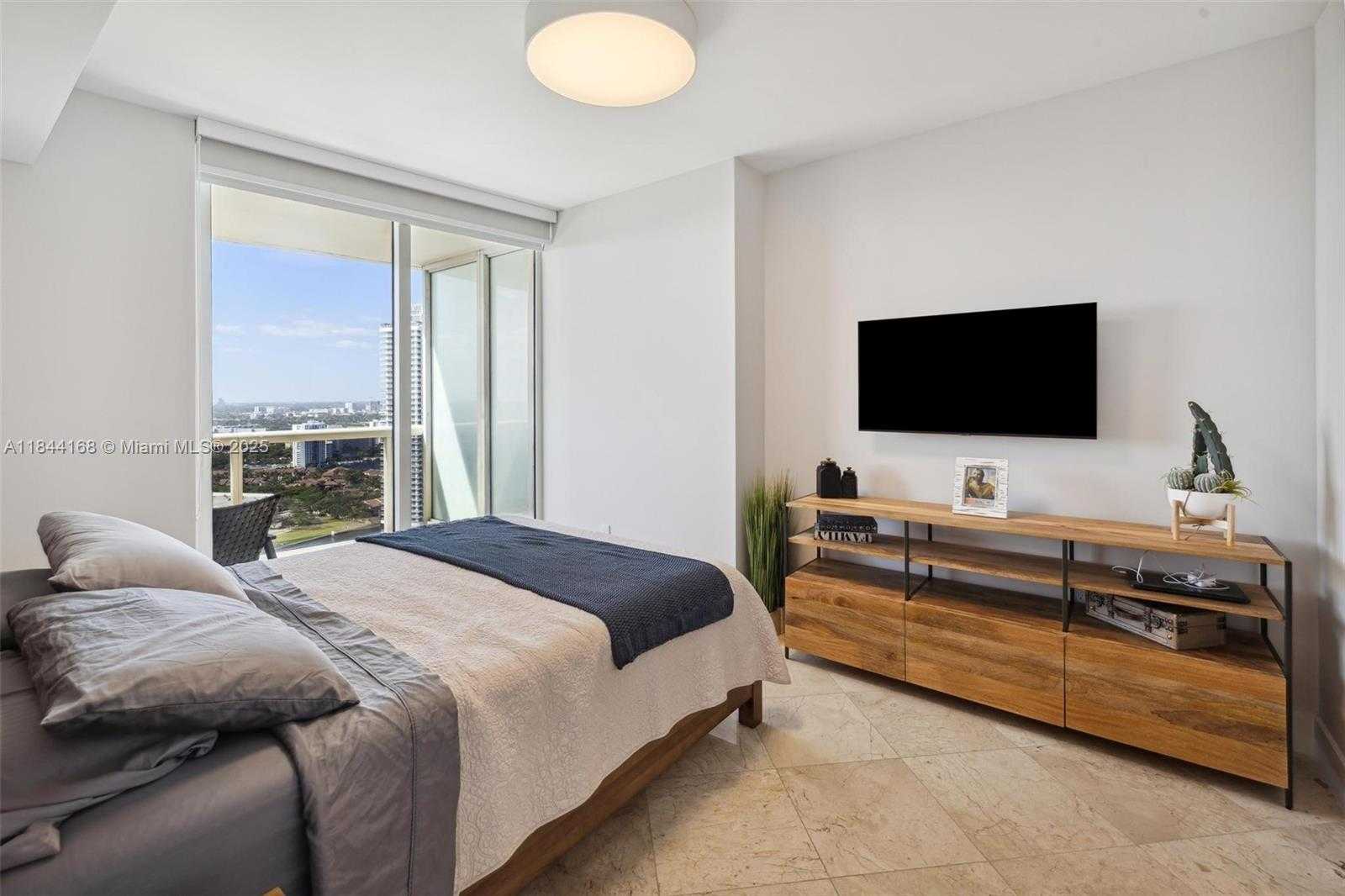 Small Image of 1850 SOUTH OCEAN DR #3408, Hallandale Beach Number 25