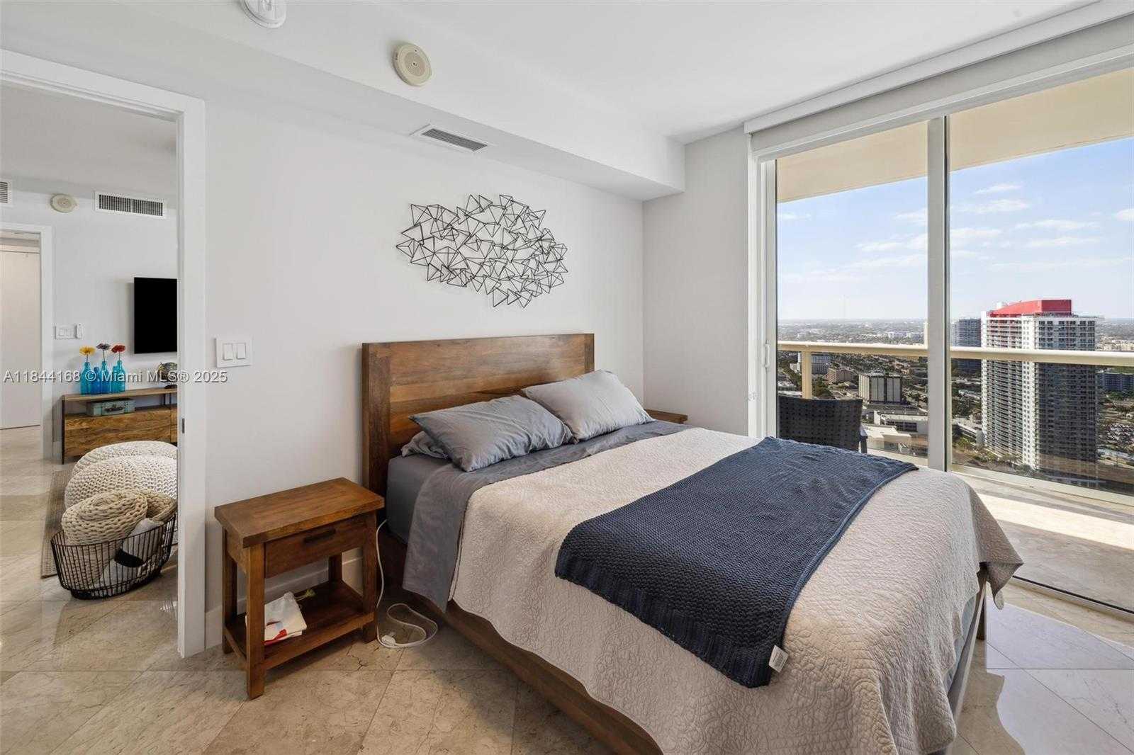 Small Image of 1850 SOUTH OCEAN DR #3408, Hallandale Beach Number 26