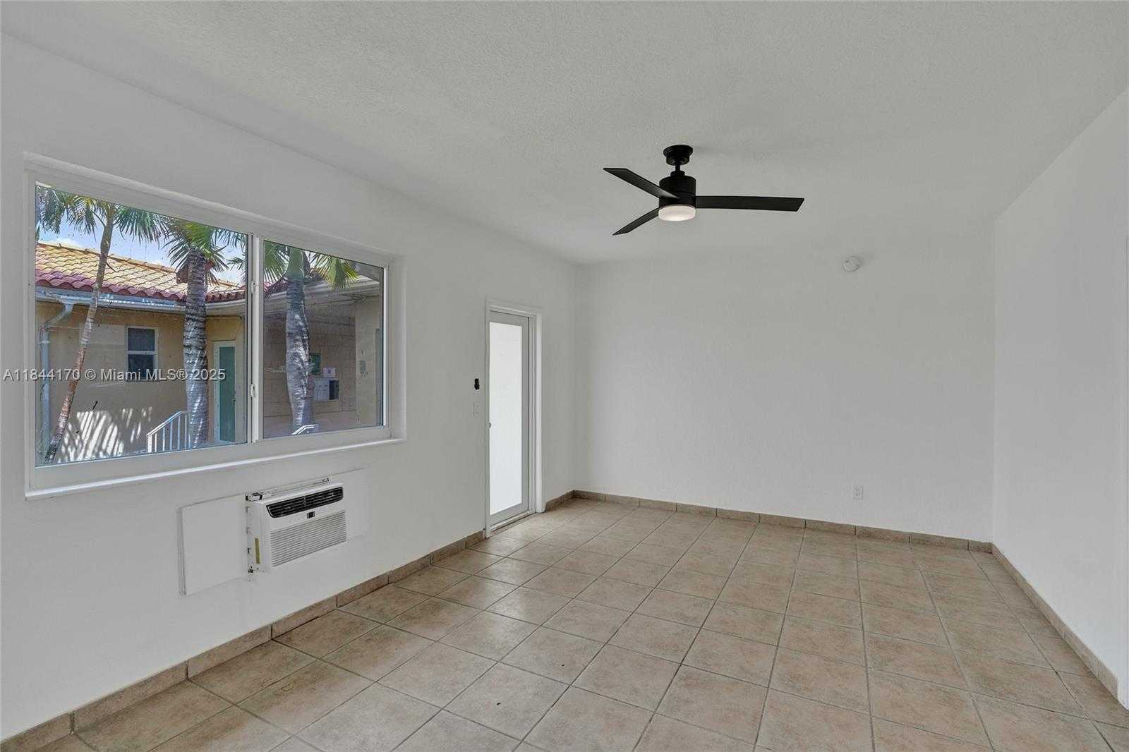 Small Image of 2160 BAY DR #1-2, Miami Beach Number 13