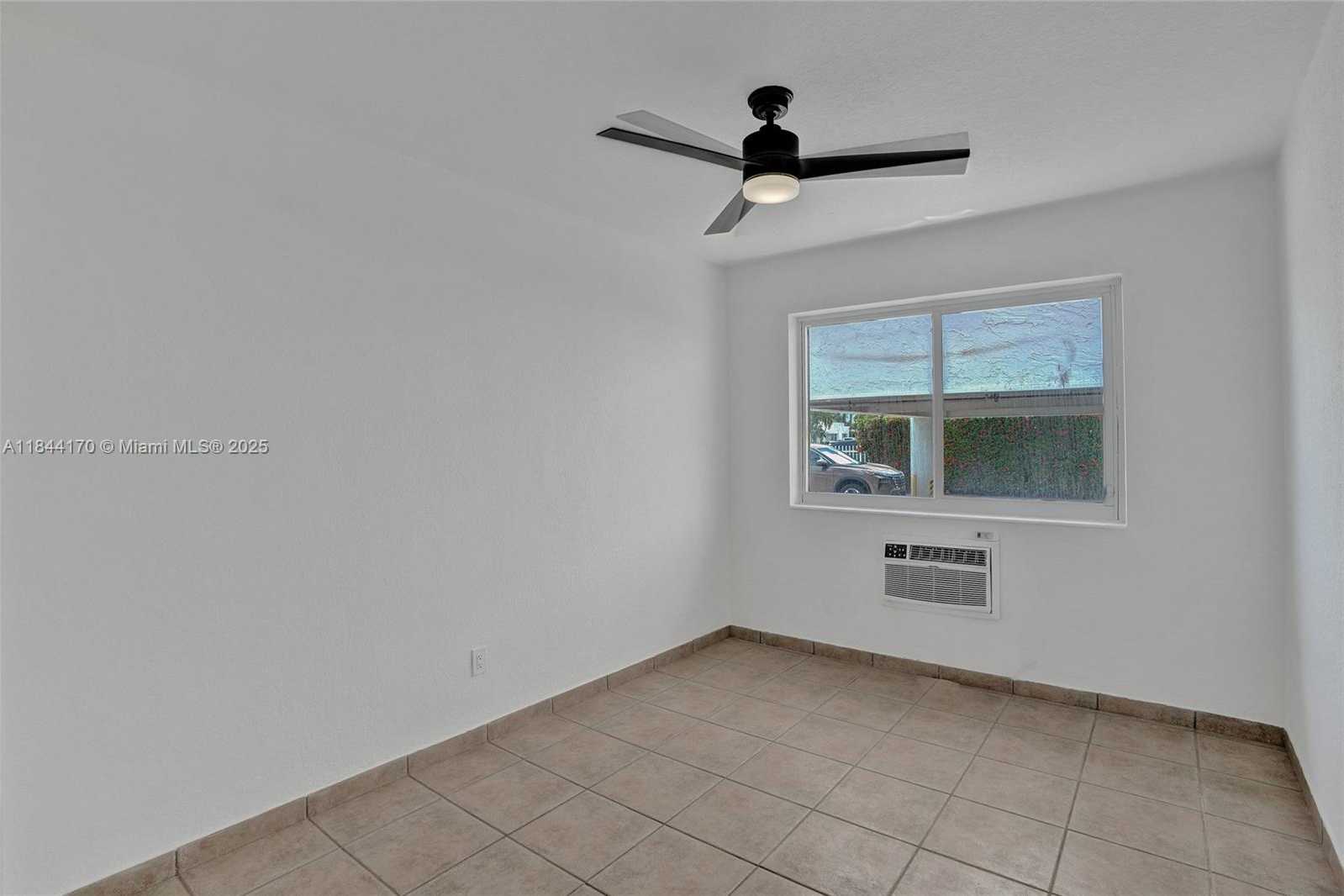 Small Image of 2160 BAY DR #1-2, Miami Beach Number 4