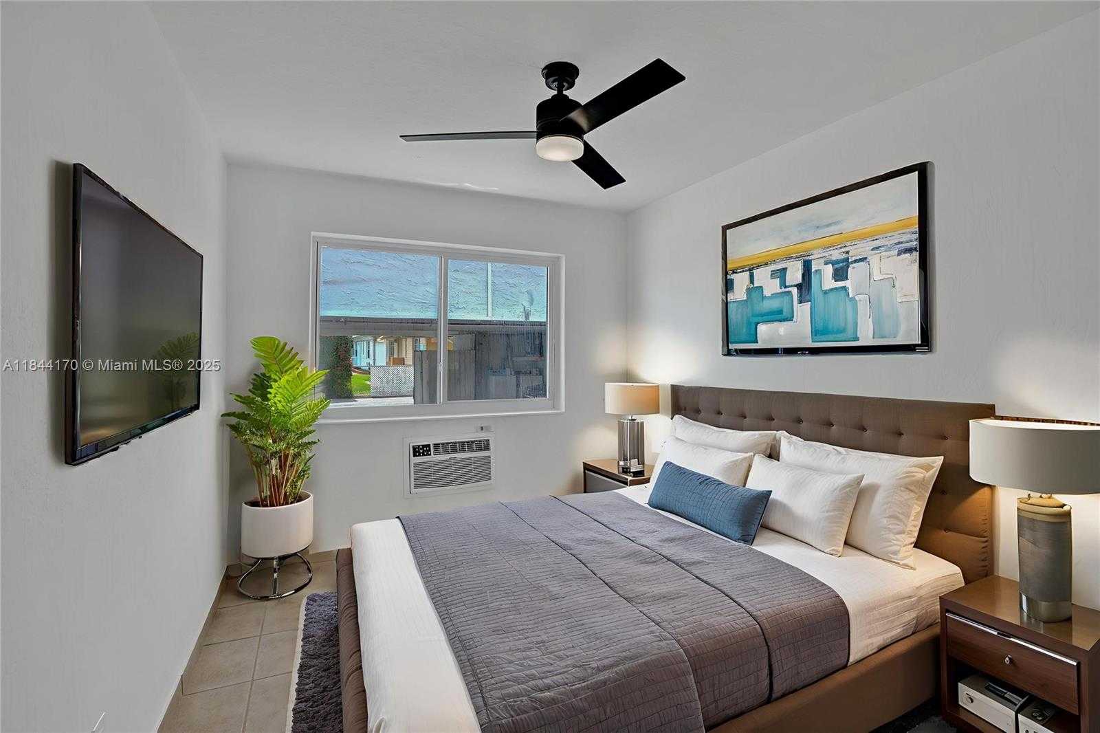 Small Image of 2160 BAY DR #1-2, Miami Beach Number 7