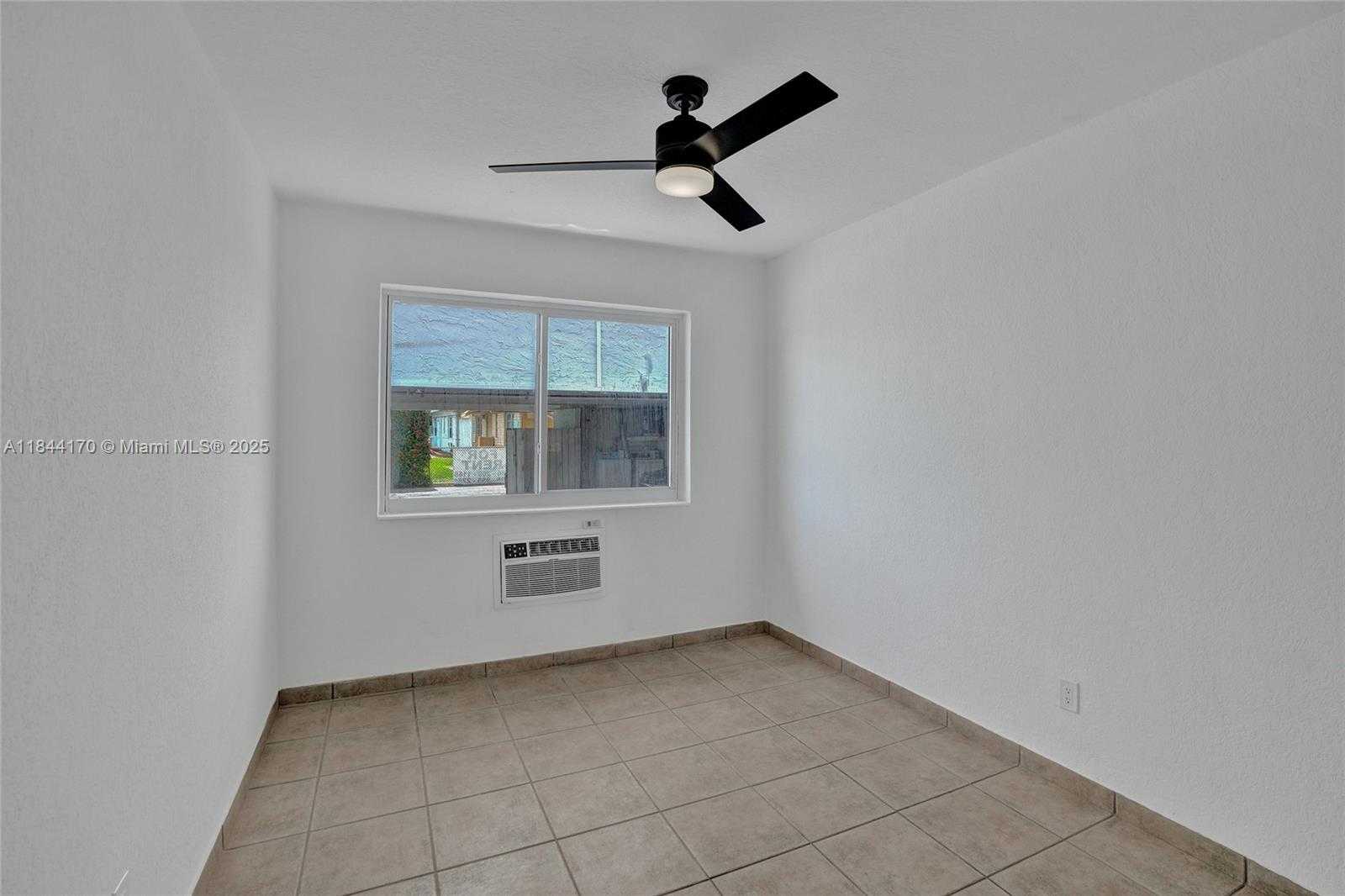 Small Image of 2160 BAY DR #1-2, Miami Beach Number 8