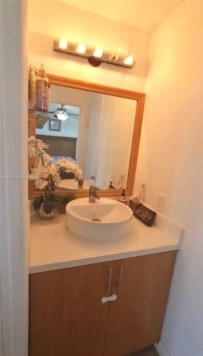 Small Image of 7904 WEST DR #1008, North Bay Village Number 17