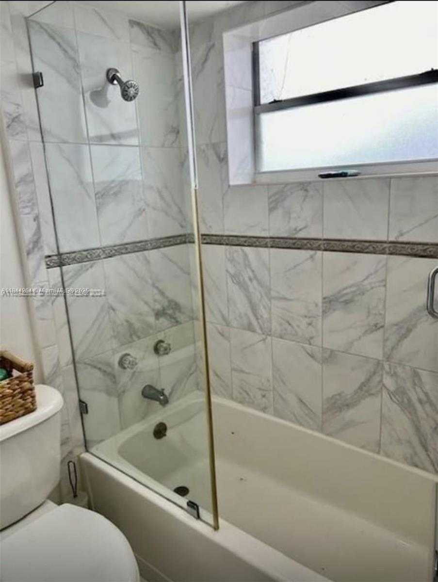 Small Image of 7904 WEST DR #1008, North Bay Village Number 20