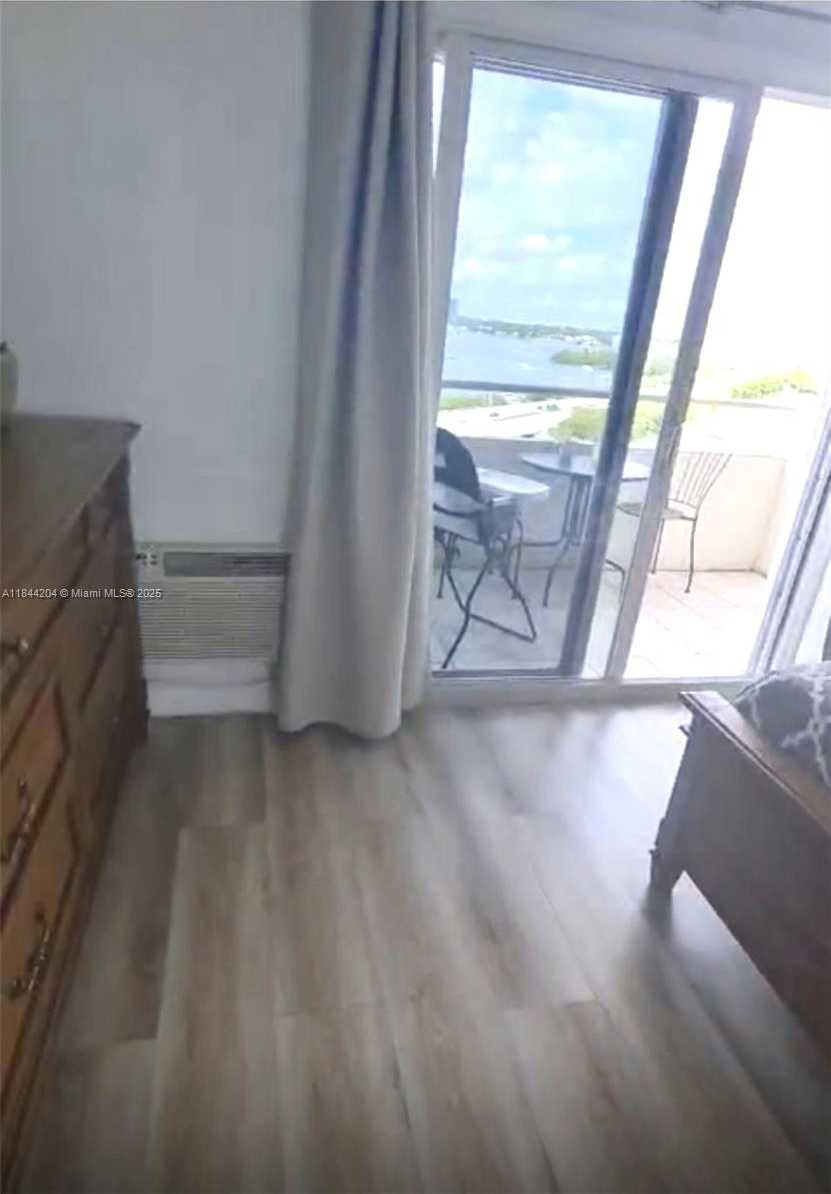 Small Image of 7904 WEST DR #1008, North Bay Village Number 21