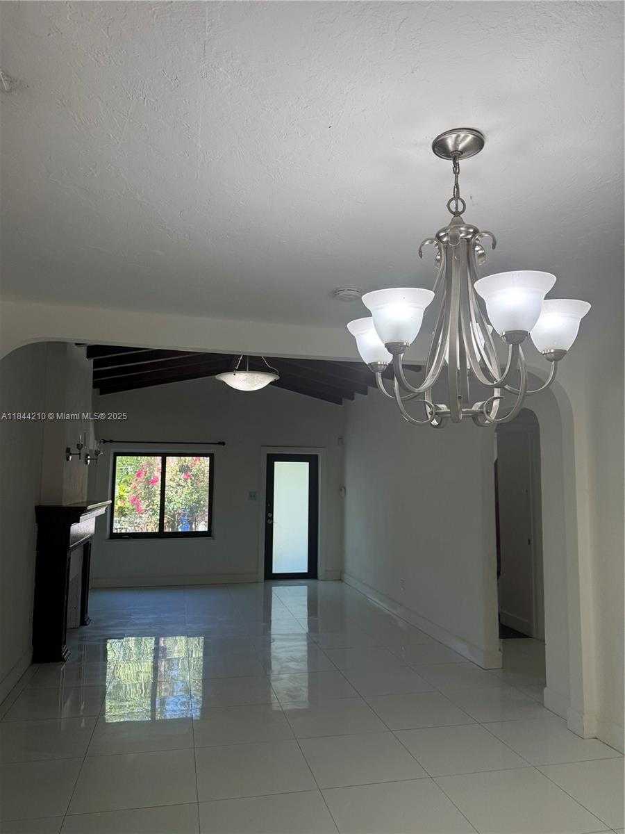 Small Image of 402 SOUTH WEST 33RD AVE, Miami Number 16