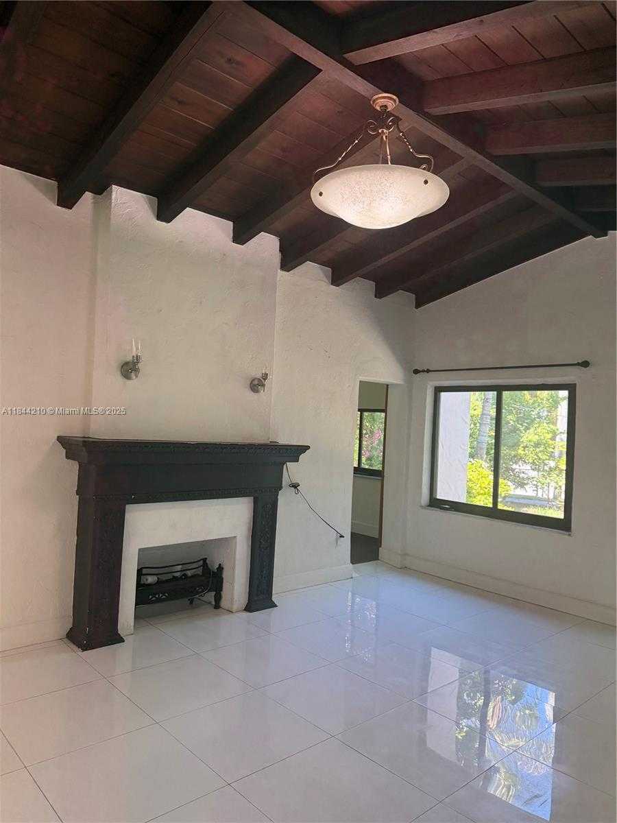 Small Image of 402 SOUTH WEST 33RD AVE, Miami Number 3