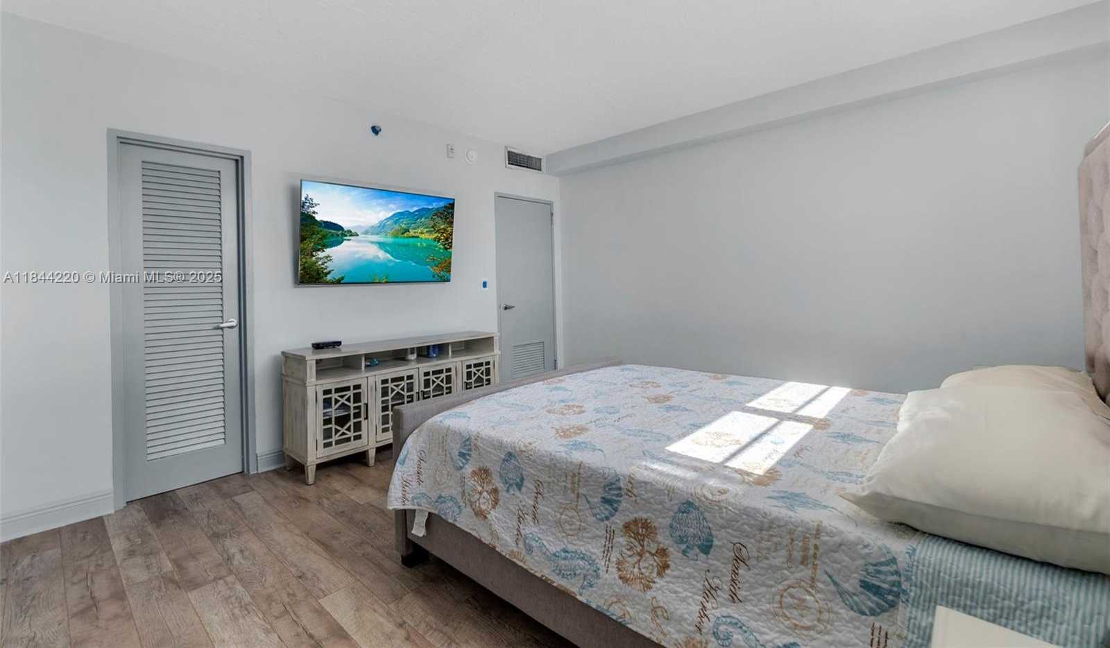 Small Image of 3000 SOUTH OCEAN DR #1122, Hollywood Number 14