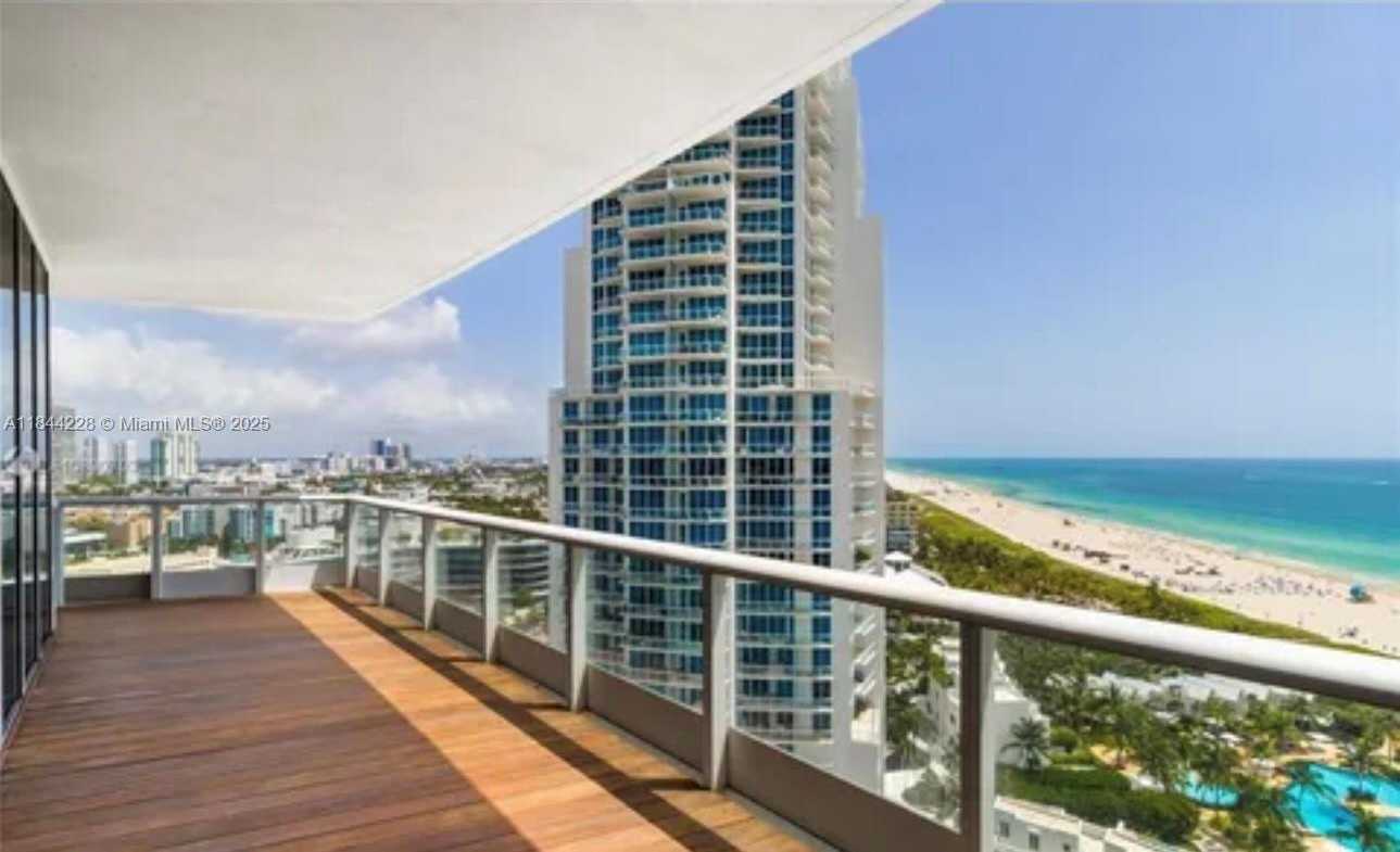 Small Image of 100 SOUTH POINTE DR #1709, Miami Beach Number 25