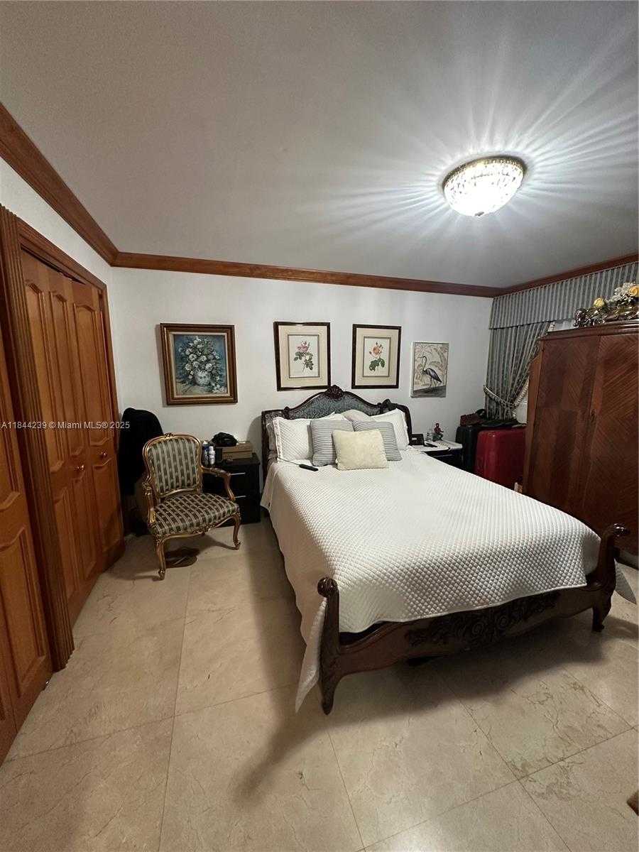 Small Image of 700 BILTMORE WAY #1212, Coral Gables Number 12
