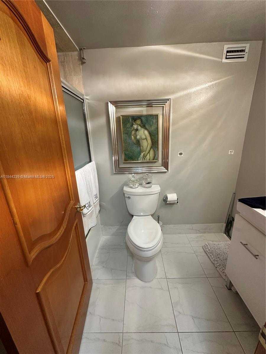 Small Image of 700 BILTMORE WAY #1212, Coral Gables Number 15