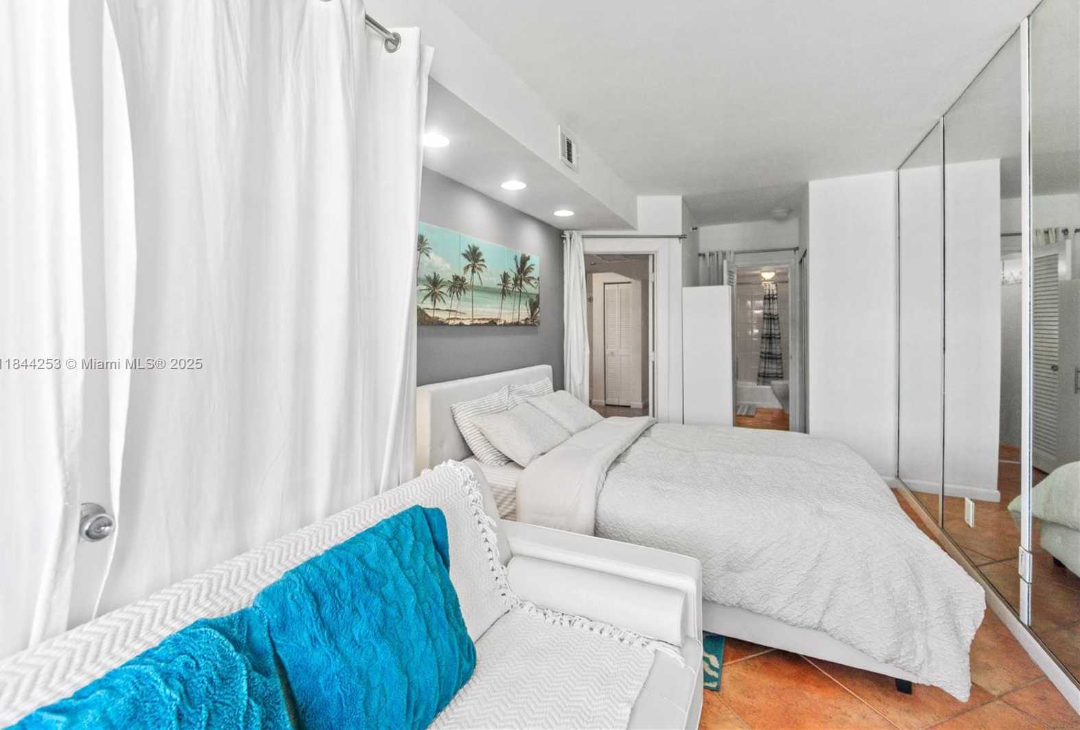 Small Image of 100 LINCOLN RD #1127, Miami Beach Number 10