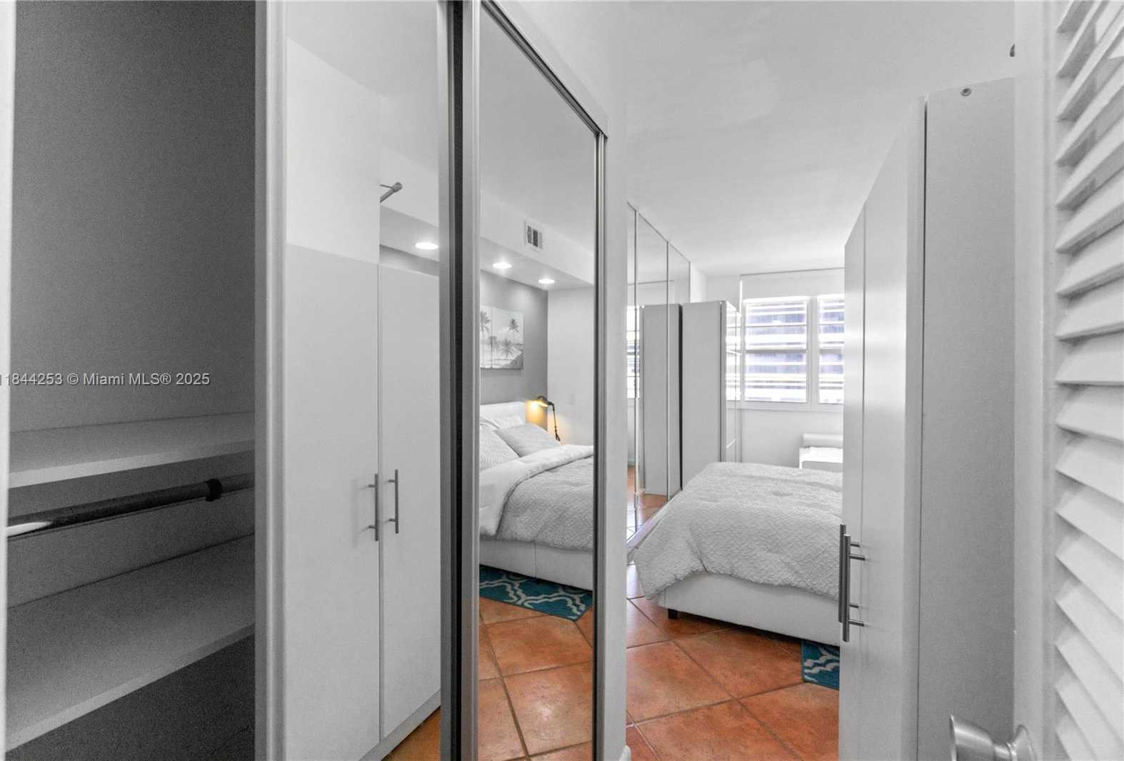 Small Image of 100 LINCOLN RD #1127, Miami Beach Number 12
