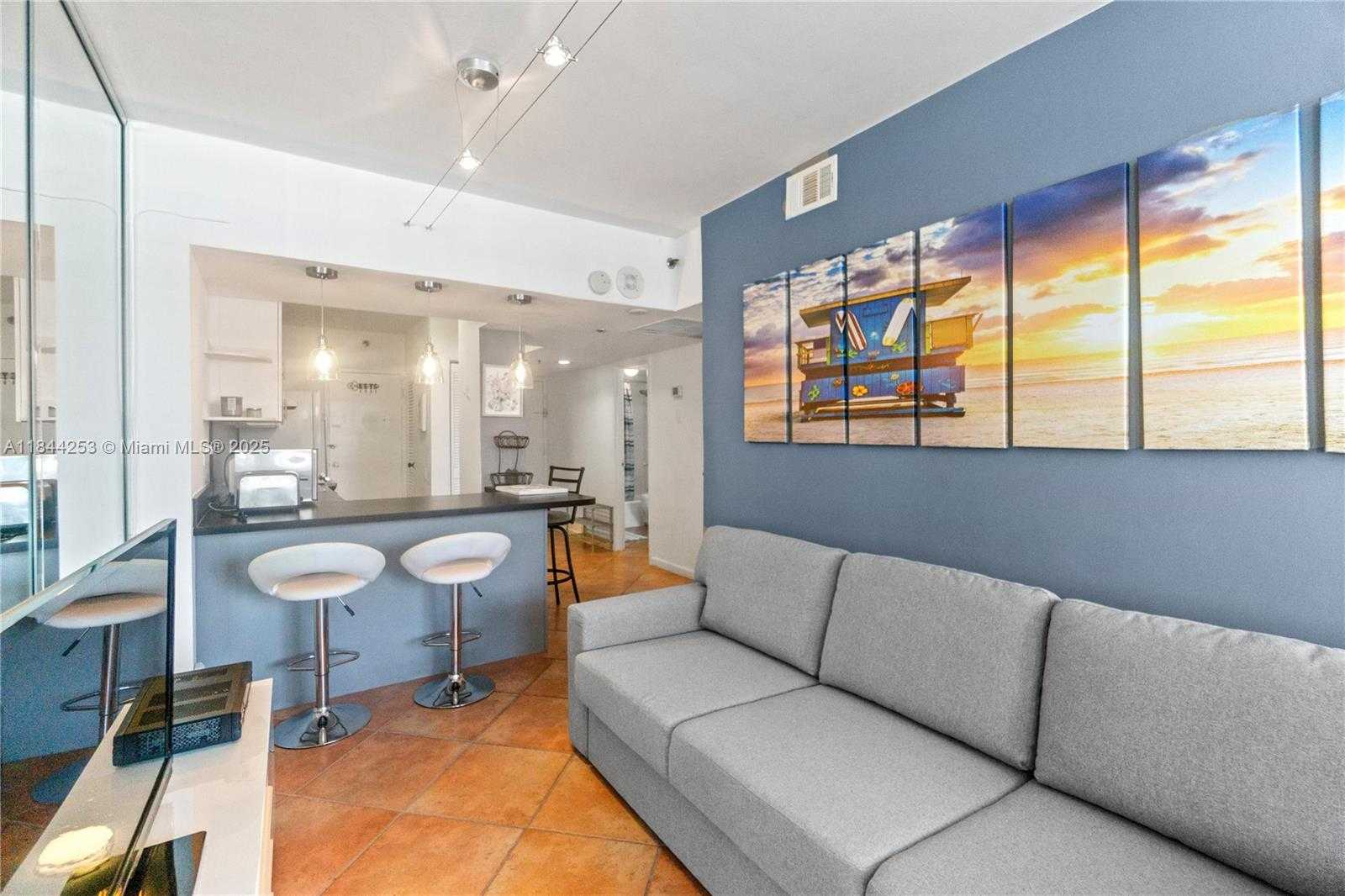 Small Image of 100 LINCOLN RD #1127, Miami Beach Number 2