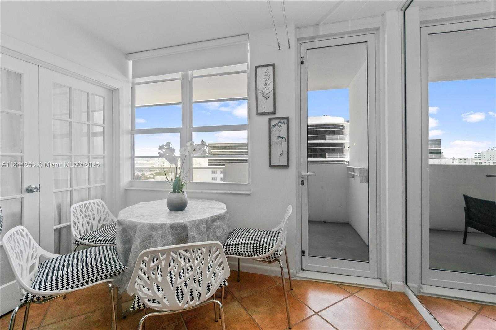 Small Image of 100 LINCOLN RD #1127, Miami Beach Number 4