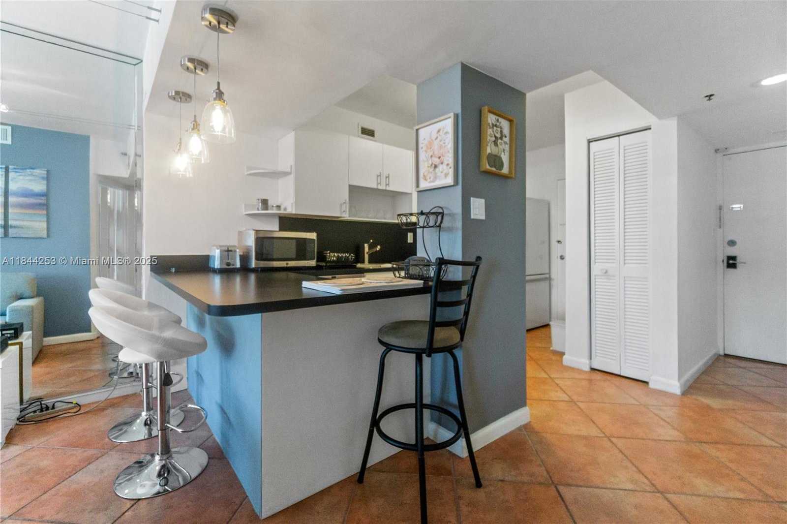 Small Image of 100 LINCOLN RD #1127, Miami Beach Number 5