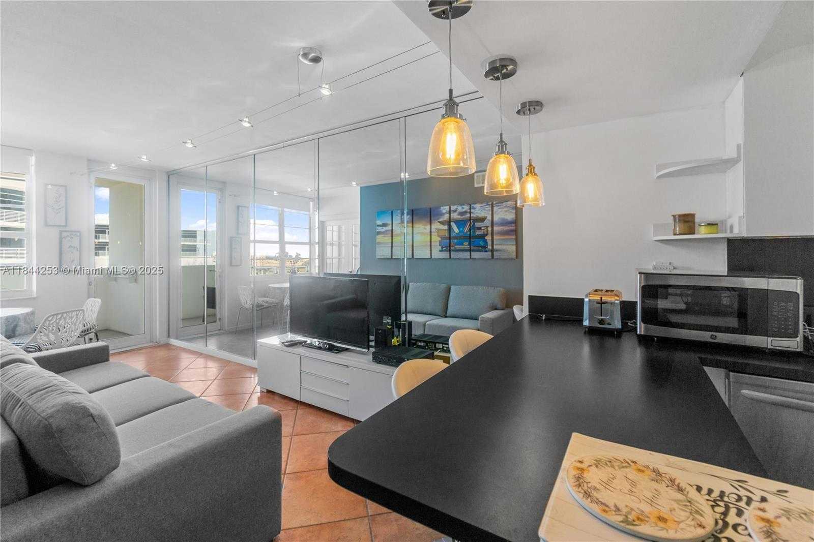 Small Image of 100 LINCOLN RD #1127, Miami Beach Number 6