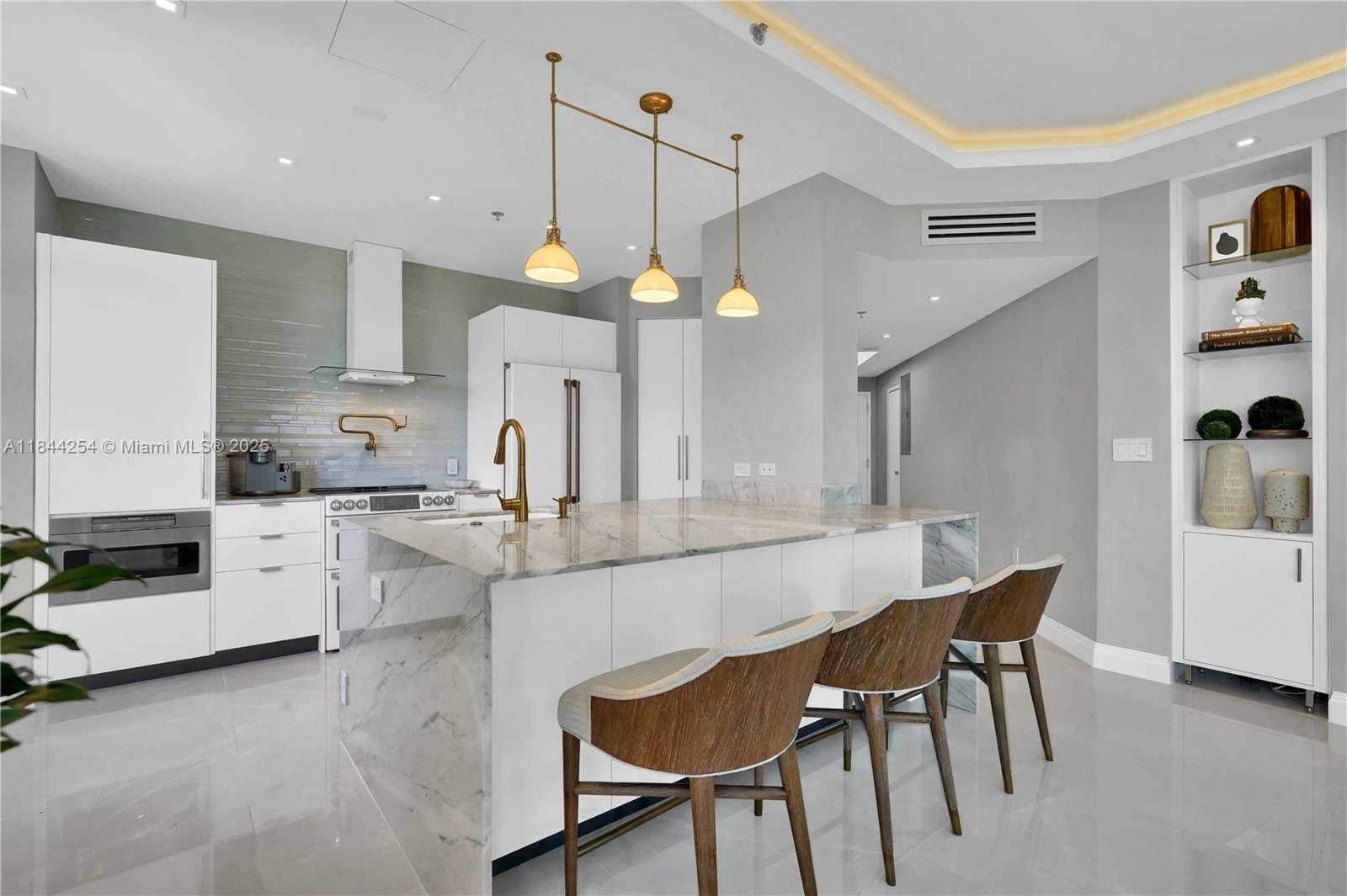 Small Image of 4201 COLLINS AVE #401, Miami Beach Number 13