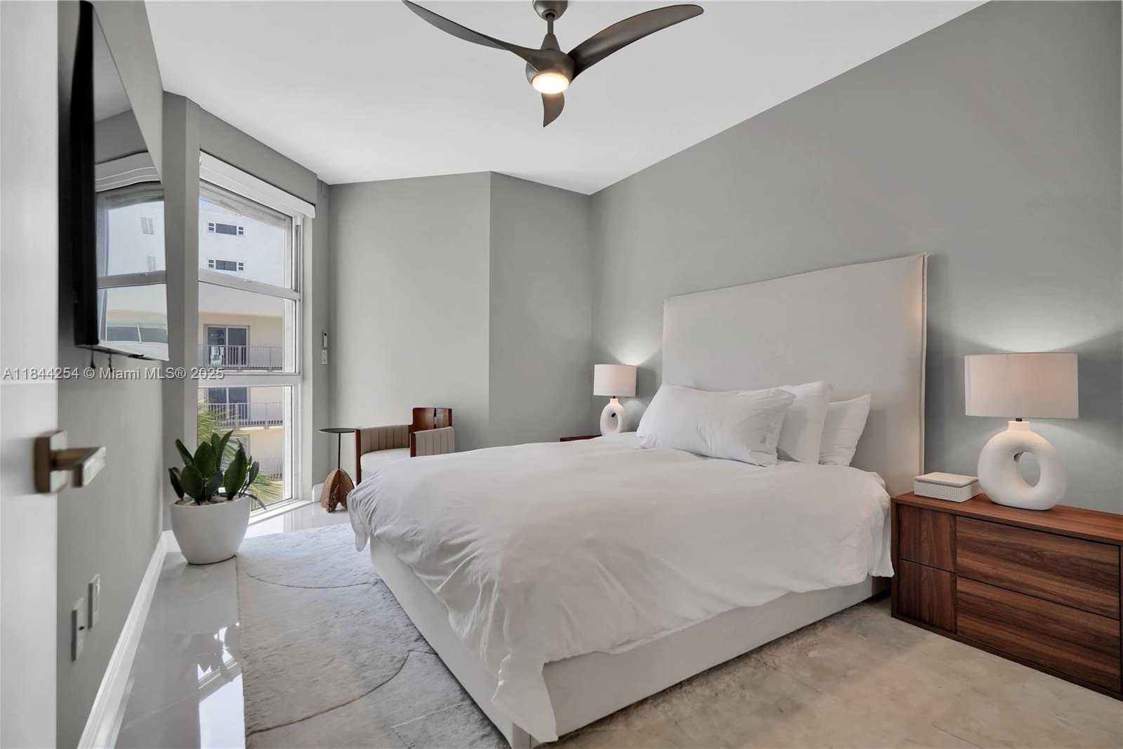 Small Image of 4201 COLLINS AVE #401, Miami Beach Number 18