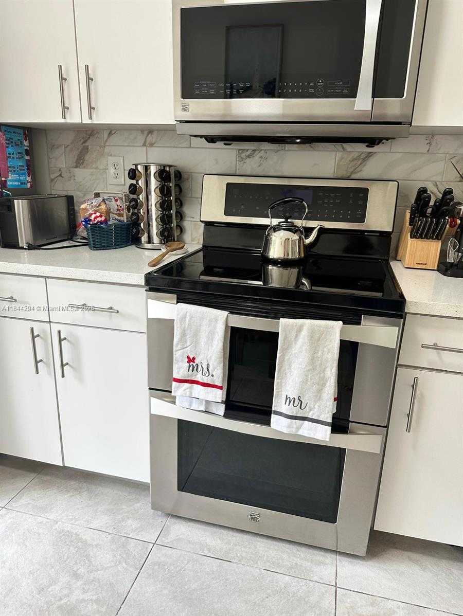Small Image of 13447 SOUTH WEST 154TH ST #2203, Miami Number 11