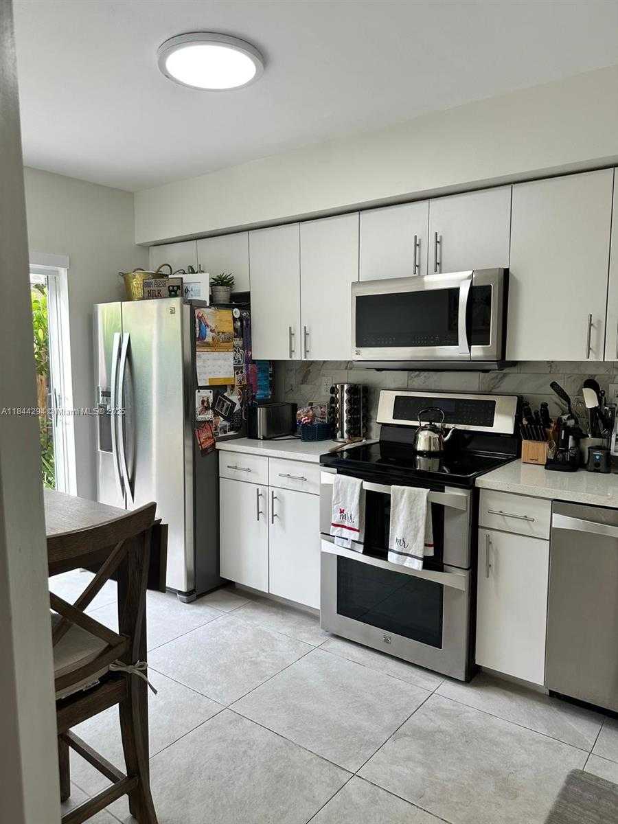Small Image of 13447 SOUTH WEST 154TH ST #2203, Miami Number 7