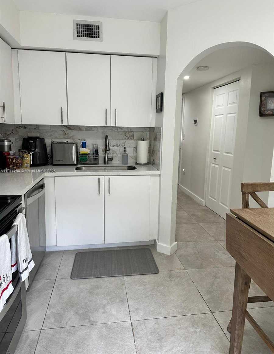 Small Image of 13447 SOUTH WEST 154TH ST #2203, Miami Number 9