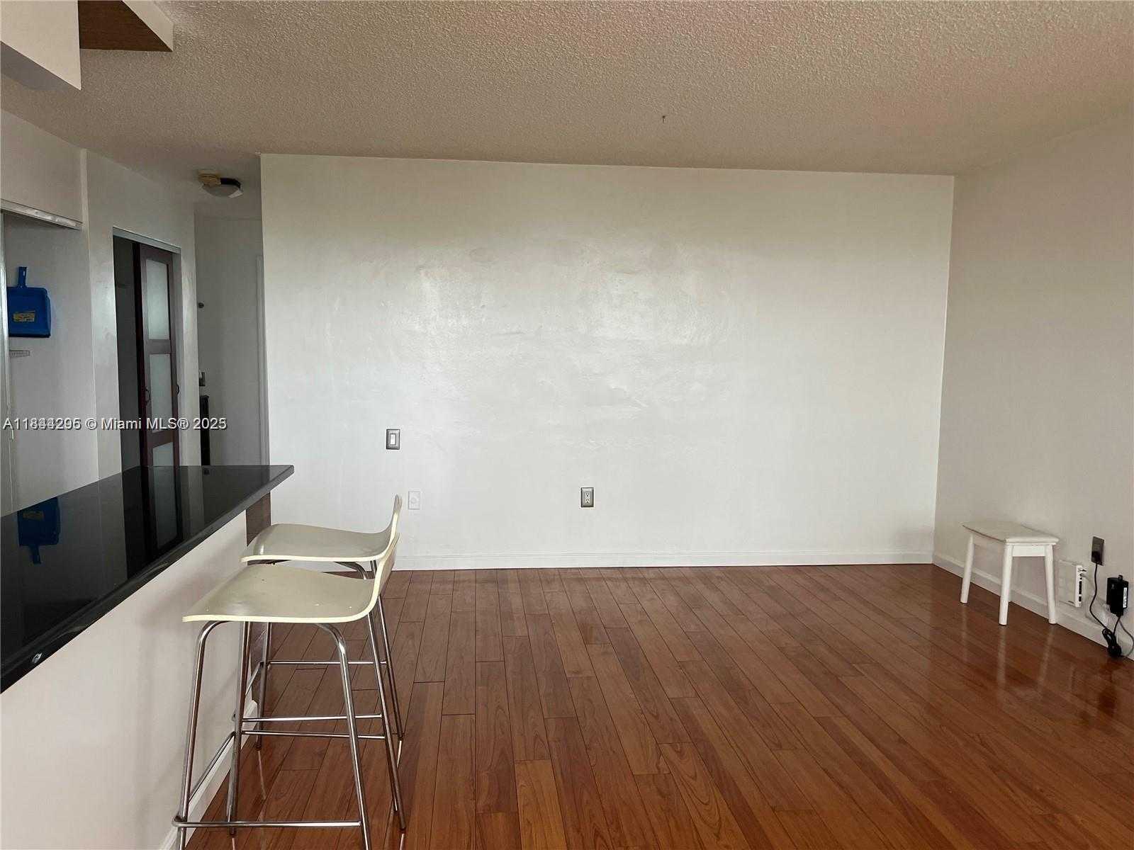Small Image of 7904 WEST DR #508, North Bay Village Number 12