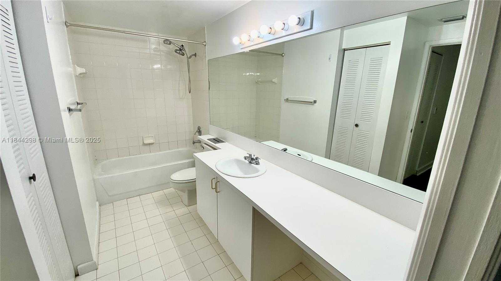 Small Image of 19901 EAST COUNTRY CLUB DR #2103, Aventura Number 13