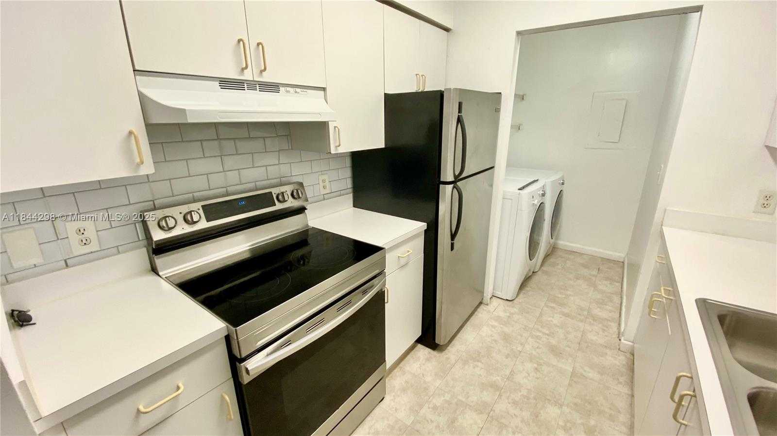 Small Image of 19901 EAST COUNTRY CLUB DR #2103, Aventura Number 5