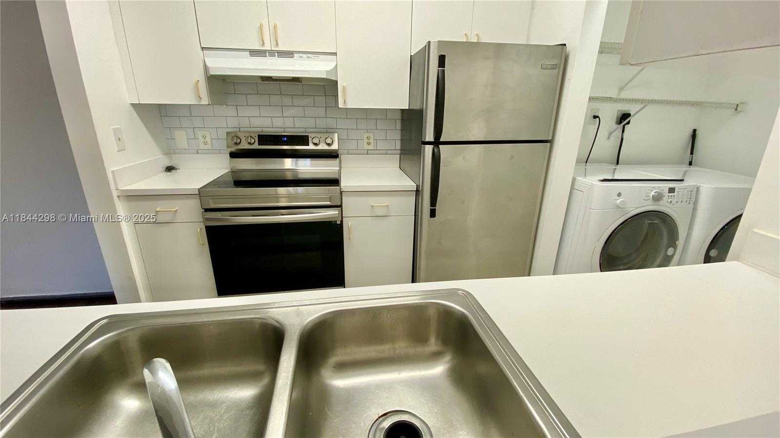 Small Image of 19901 EAST COUNTRY CLUB DR #2103, Aventura Number 6