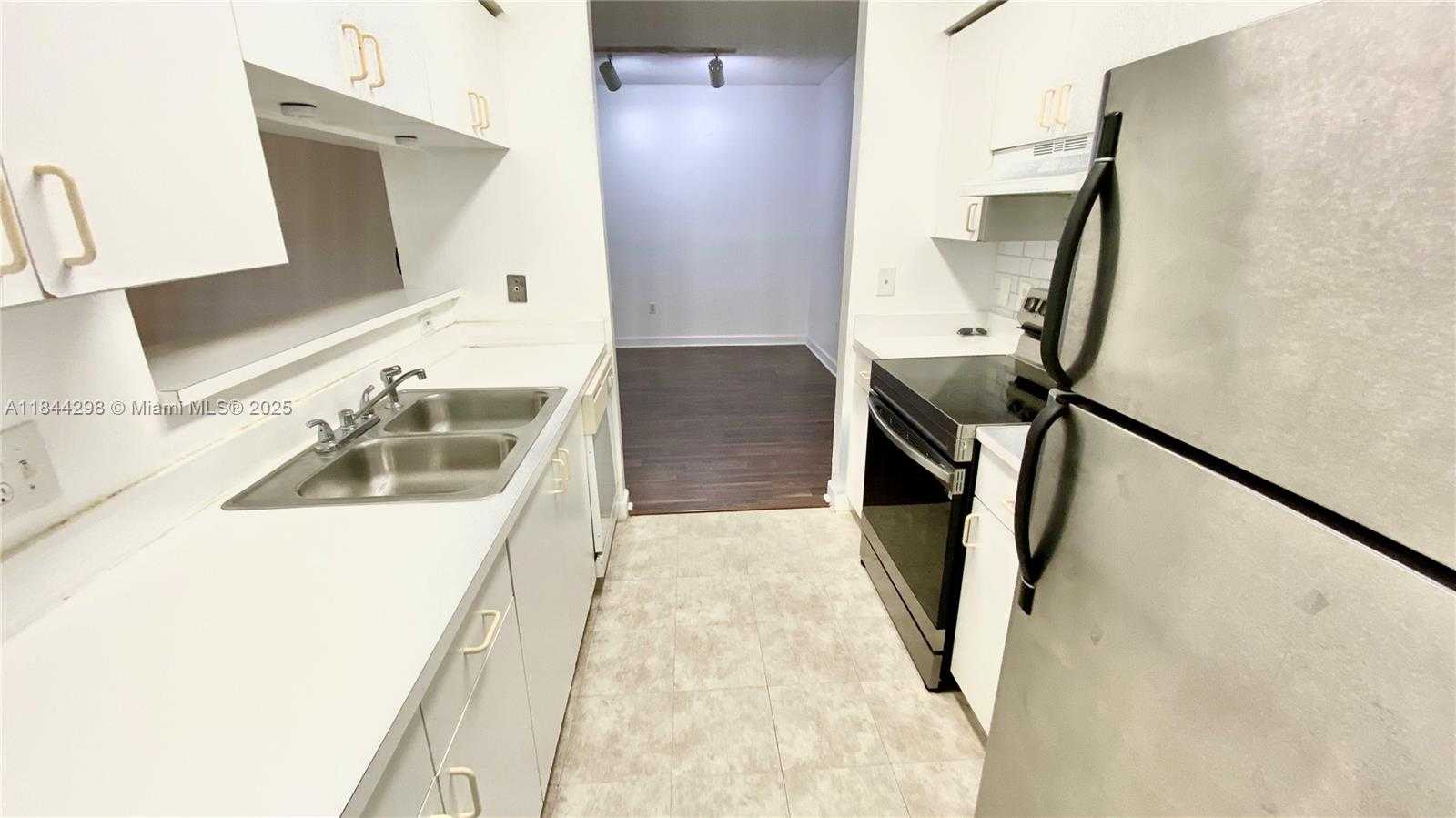 Small Image of 19901 EAST COUNTRY CLUB DR #2103, Aventura Number 7