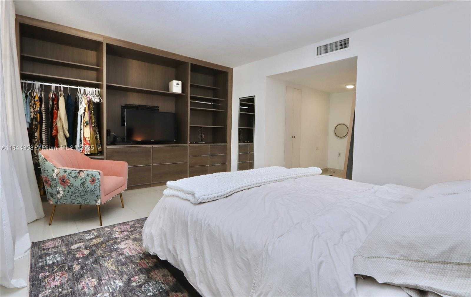 Small Image of 20350 WEST COUNTRY CLUB DR #104-4, Aventura Number 14