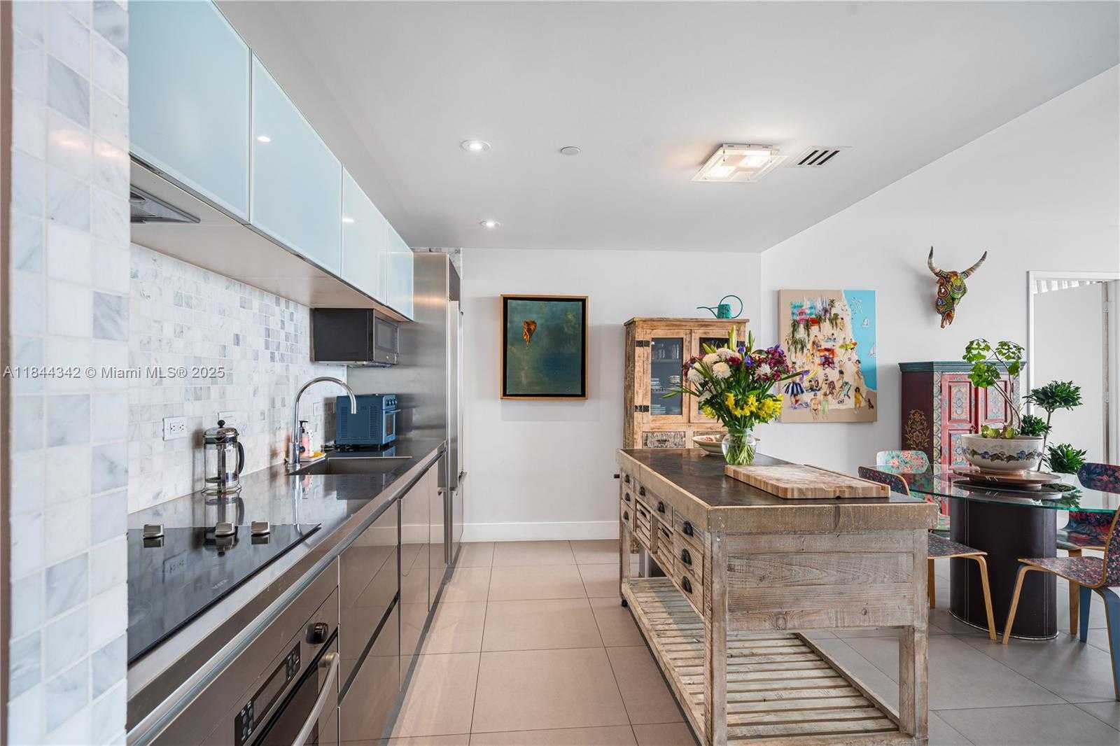 Small Image of 1040 BISCAYNE BLVD #3607, Miami Number 7