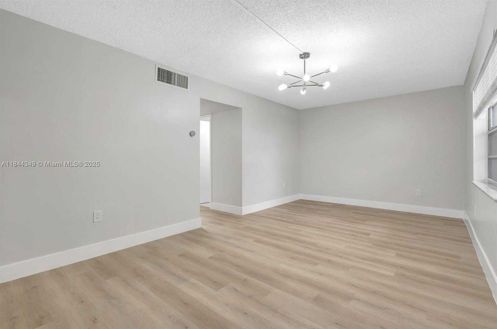 Small Image of 1720 CLEVELAND ST #206E, Hollywood Number 6