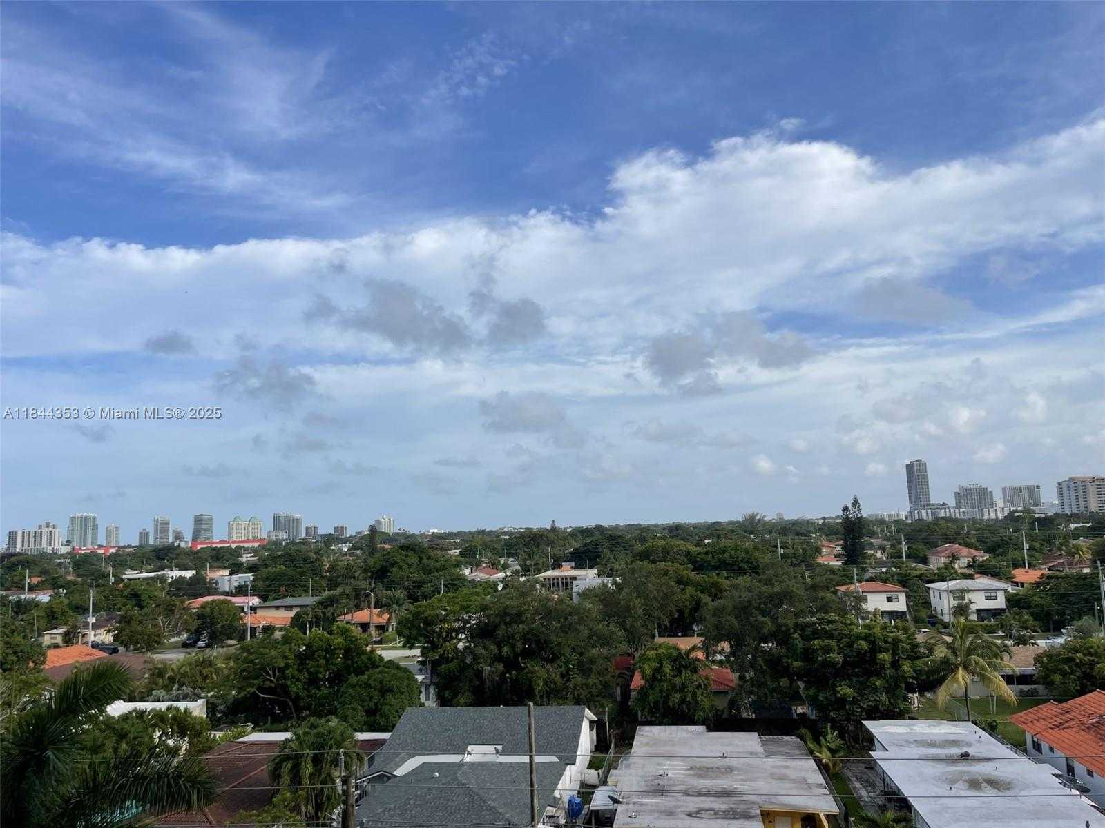 Small Image of 3500 CORAL WAY #709, Miami Number 2
