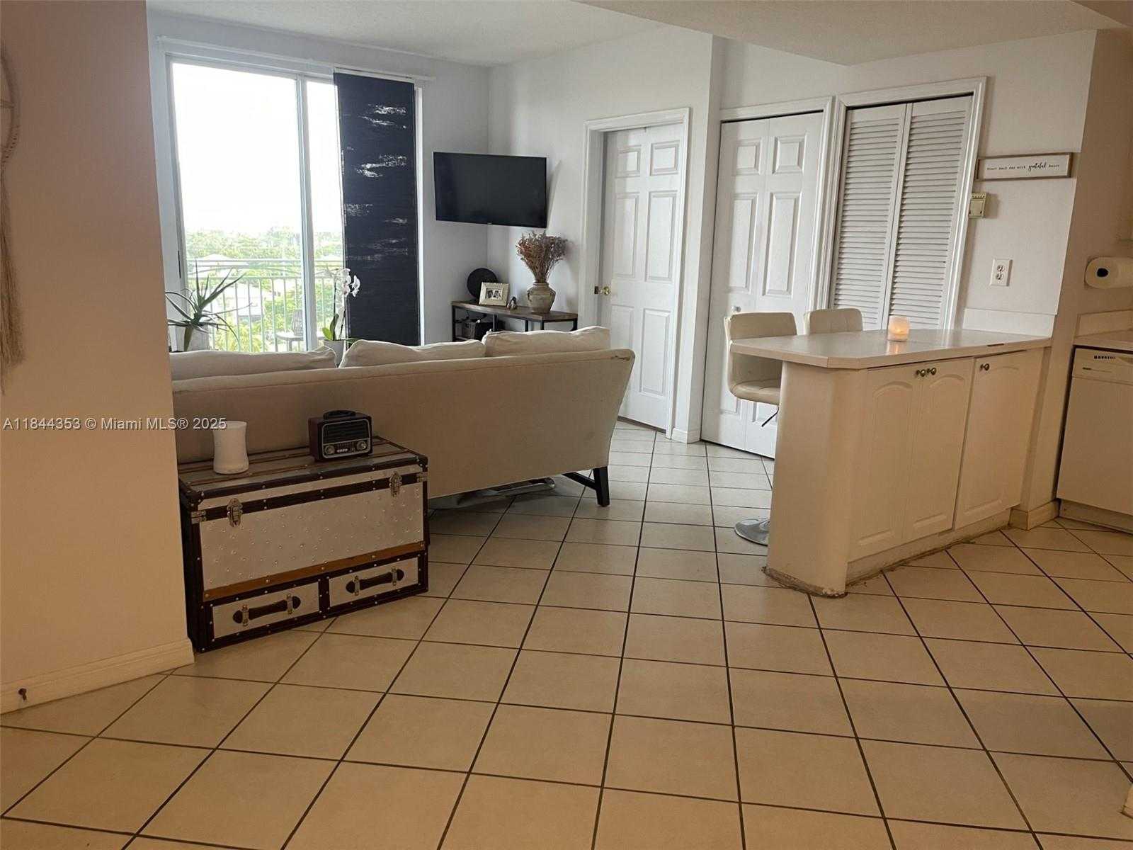Small Image of 3500 CORAL WAY #709, Miami Number 7