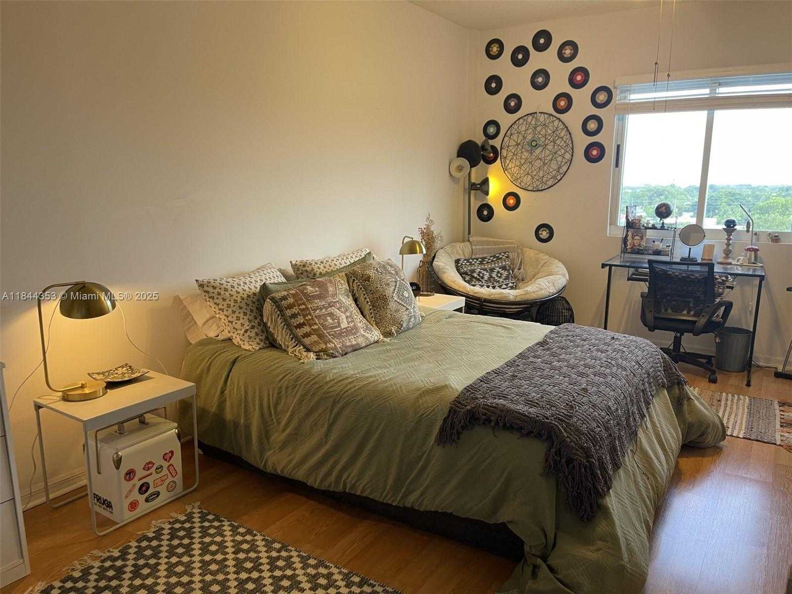 Small Image of 3500 CORAL WAY #709, Miami Number 8