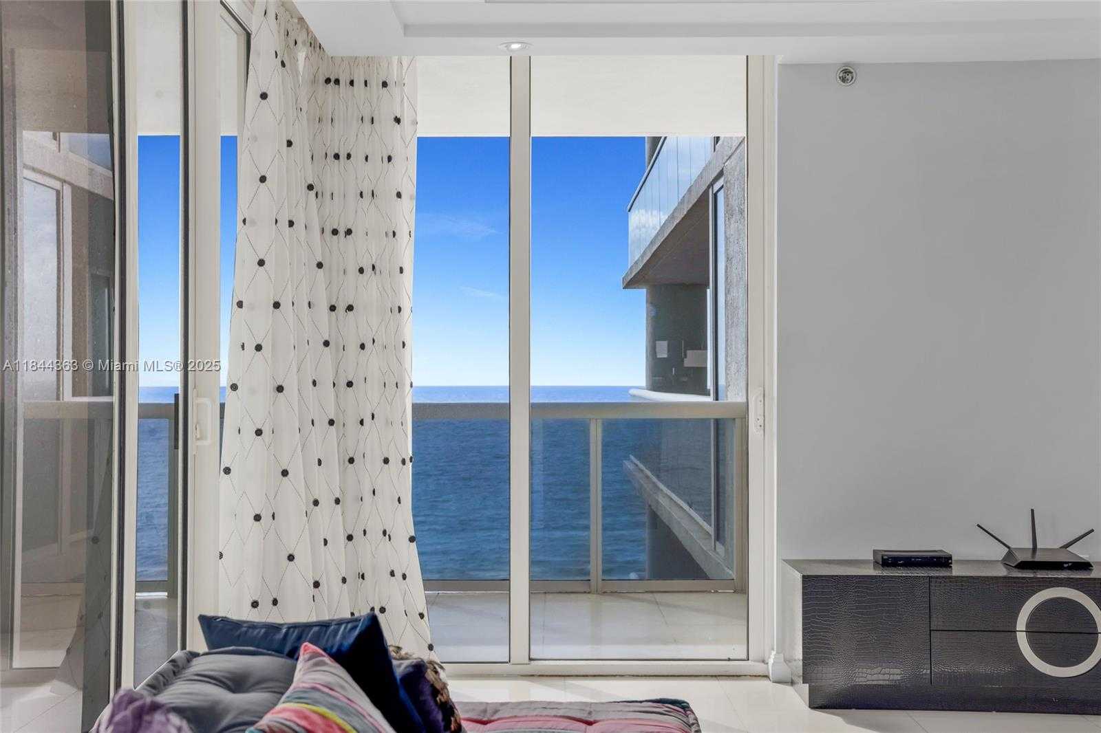 Small Image of 1850 SOUTH OCEAN DR #1110, Hallandale Beach Number 10
