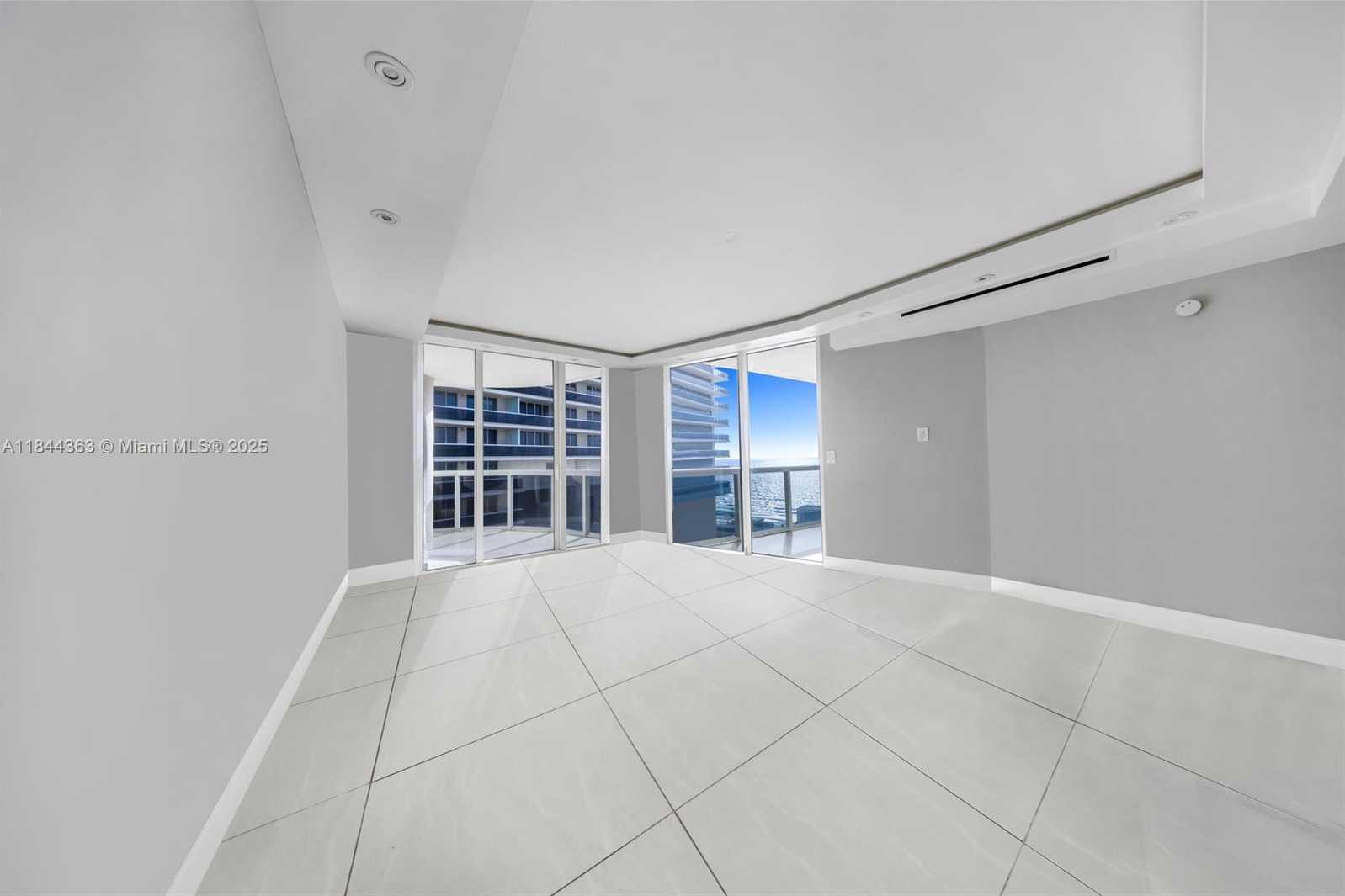 Small Image of 1850 SOUTH OCEAN DR #1110, Hallandale Beach Number 12