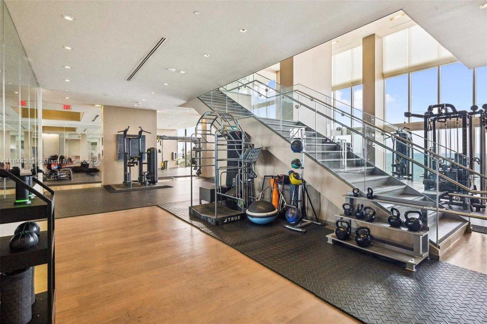Small Image of 1850 SOUTH OCEAN DR #1110, Hallandale Beach Number 32