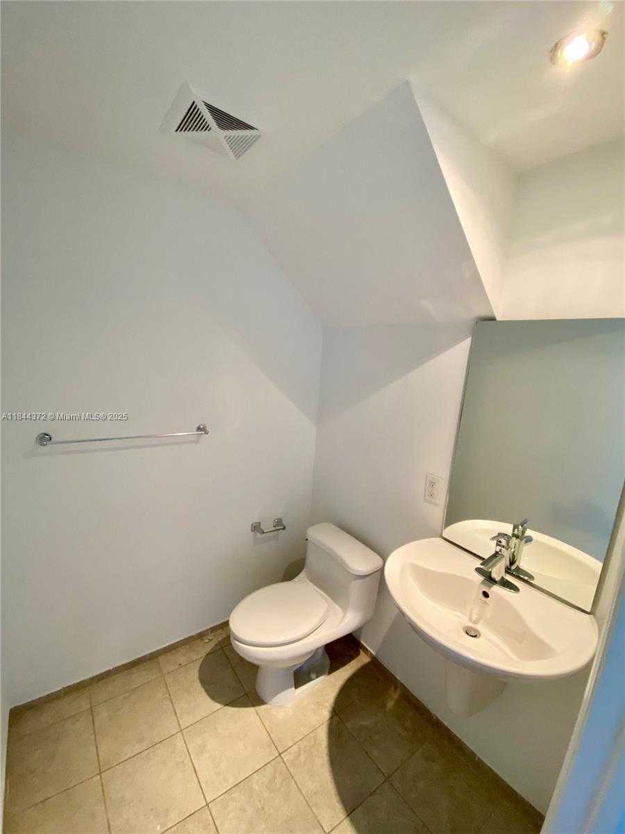 Small Image of 60 SOUTH WEST 13TH ST #1809, Miami Number 2