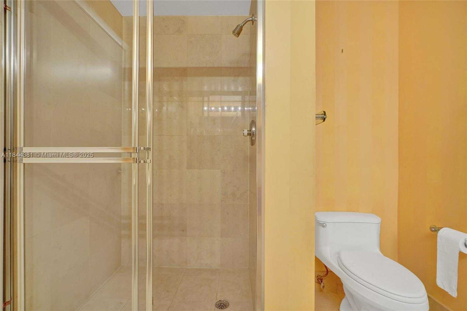 Small Image of 21150 POINT PL #406, Aventura Number 44