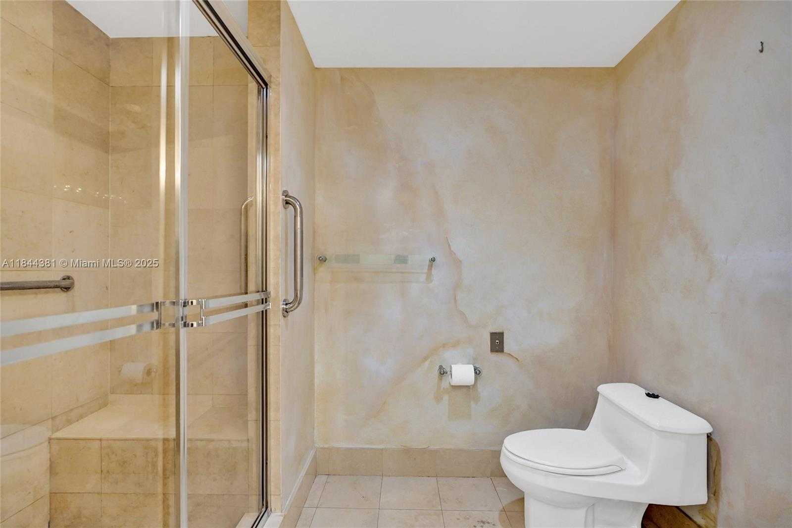 Small Image of 21150 POINT PL #406, Aventura Number 58