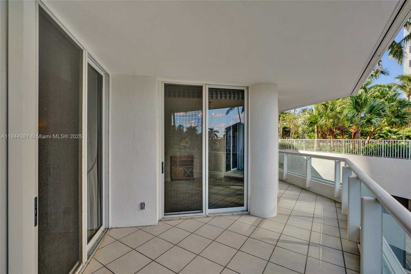 Small Image of 21150 POINT PL #406, Aventura Number 73