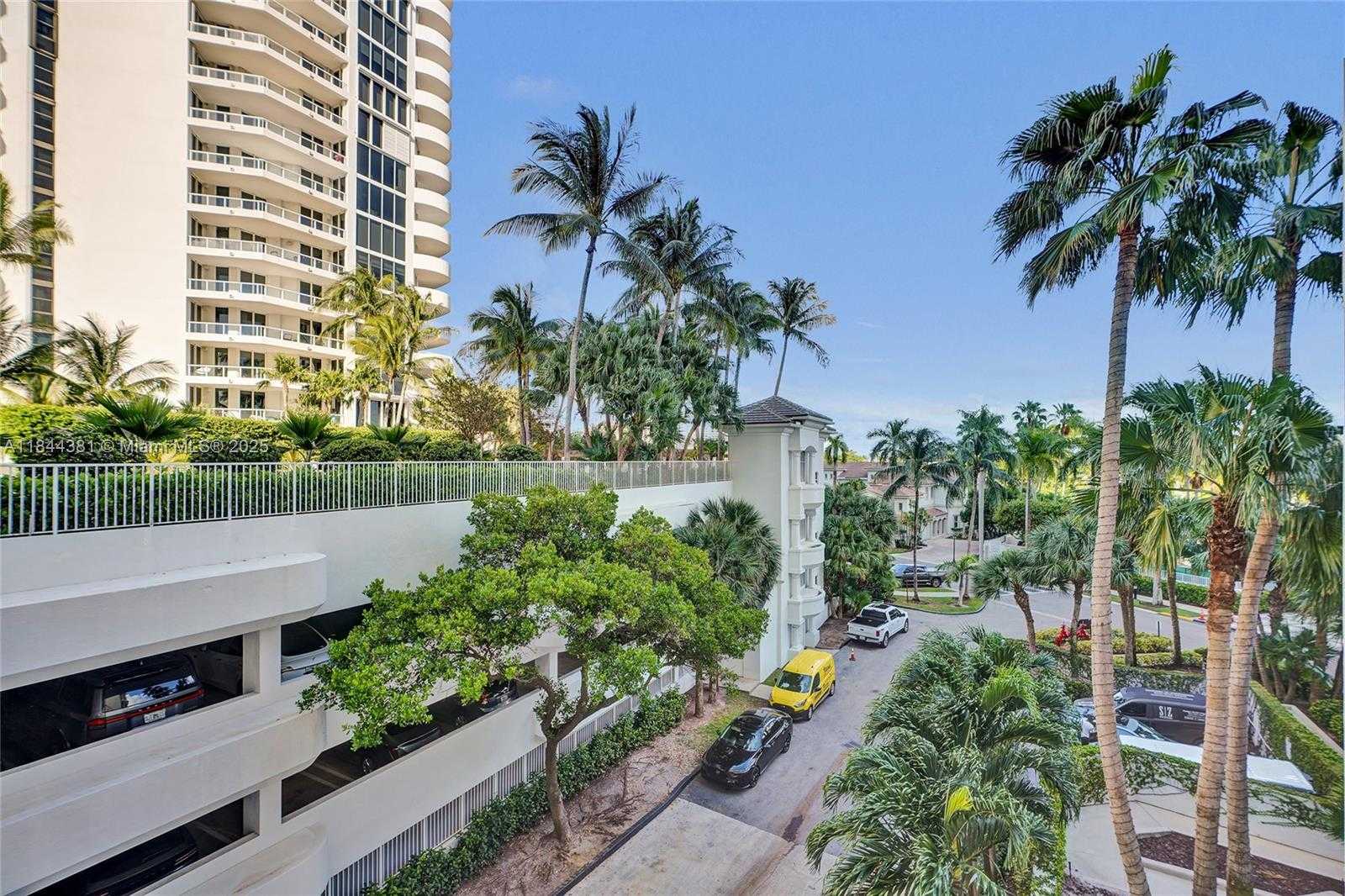 Small Image of 21150 POINT PL #406, Aventura Number 74