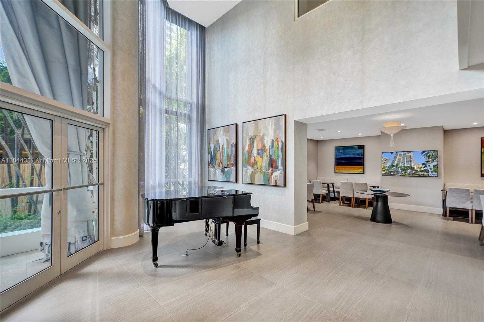 Small Image of 21150 POINT PL #406, Aventura Number 93