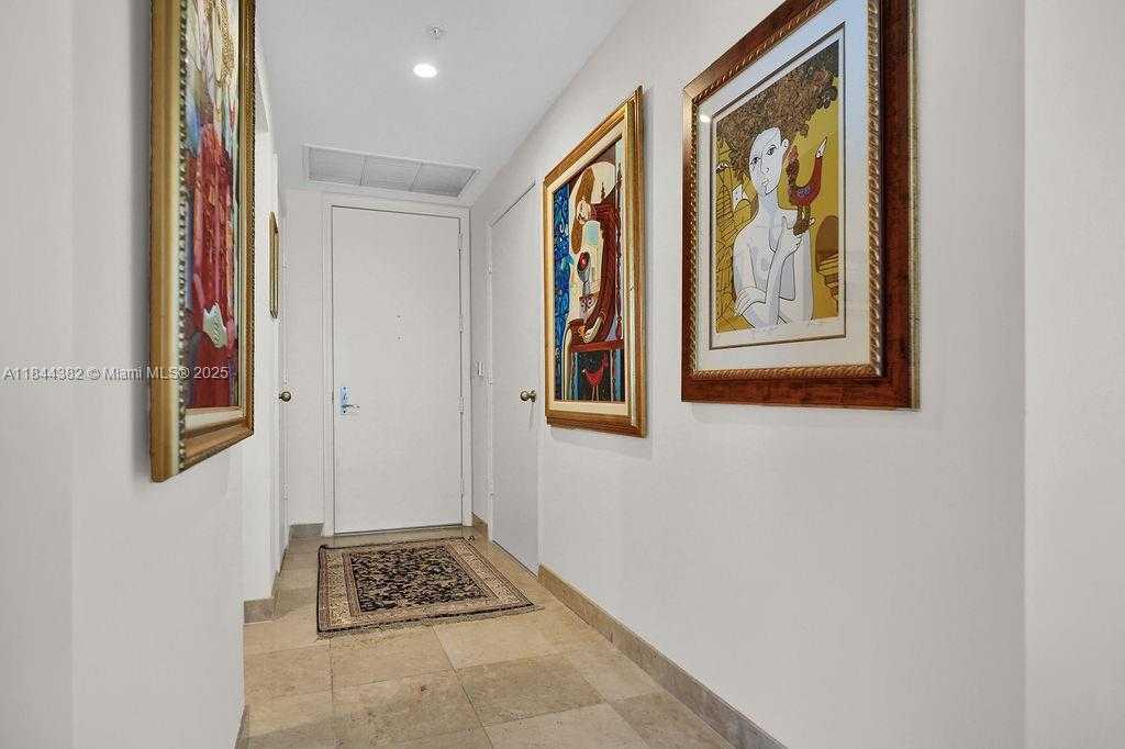 Small Image of 801 BRICKELL KEY BLVD #602, Miami Number 2